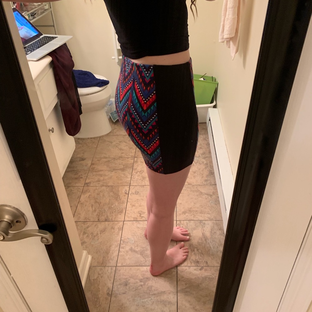 Nollie Patterned Multi-Color Bodycon Mini Skirt - Picture 3 of 8